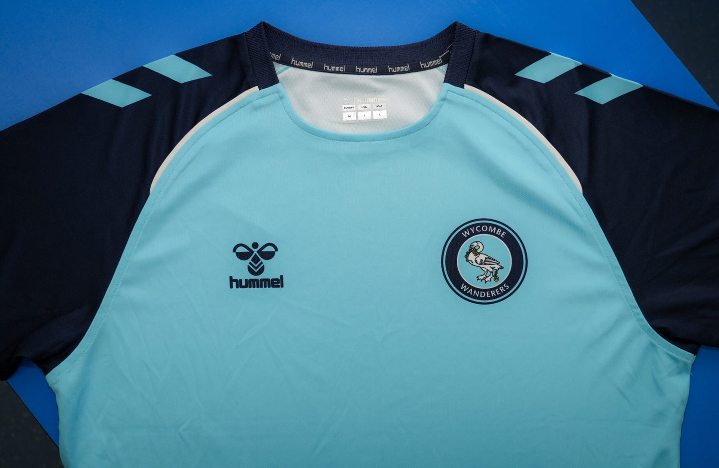 Junior Training Top 24/25