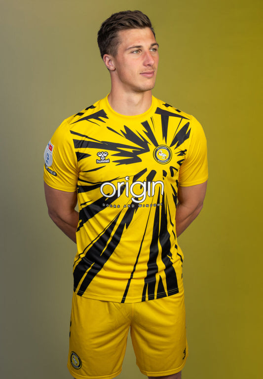 Wycombe Wanderers Adult Away Goalkeeper Shirt 26/27